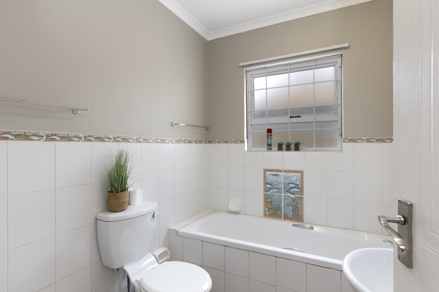 2 Bedroom Property for Sale in Guldenland Western Cape